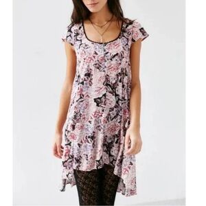 Ecote Urban Outfitters Elizabeth Angled Floral Dress